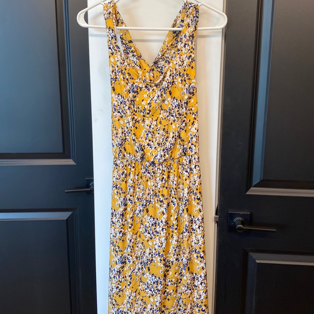 Yellow dress